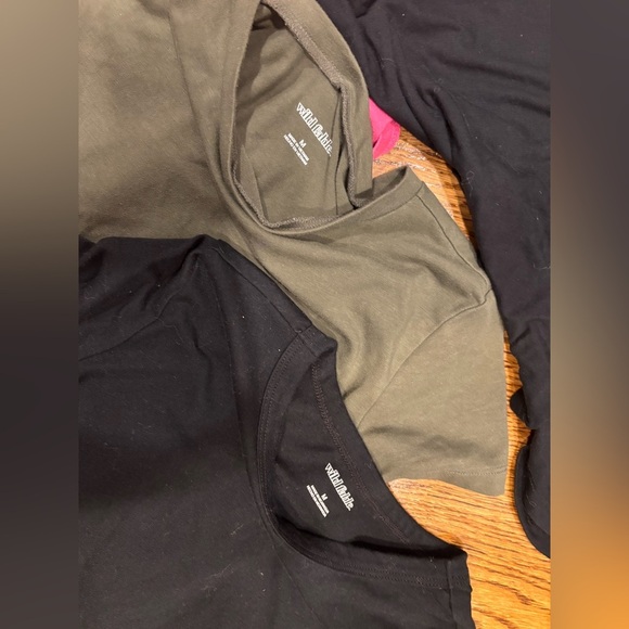 Target Wild Fable Women's Lot Of Baby Tees Size (M/L) Lot Of 5 - Picture 3 of 5